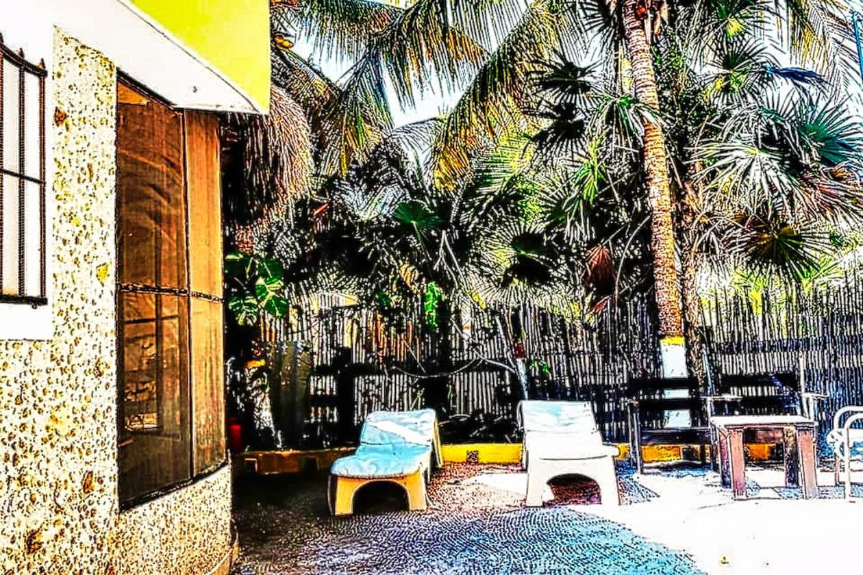 Antigua Lodge, 70 M From Sandy Beach El Cuyo Luaran gambar