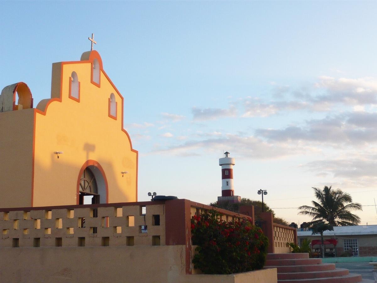 Antigua Lodge, 70 M From Sandy Beach El Cuyo Luaran gambar